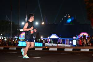 BIB: 2135
                            <button type="button" onclick="openModal(15088732)" class="btn btn-primary btn-sm float-right btn-popup" data-toggle="modal" data-target=".modal-high-quality">
                        <i class="fas fa-shopping-cart"></i> Add to Cart
                    </button>
                                            <button type="button" onclick="isThisMe(15088732, true)" class="btn btn-success btn-sm float-right btn-popup btn-isme hidden" data-toggle="tooltip" data-placement="bottom" title="นี่คือรูปของคุณใช่ไหม คลิกที่นี่เพื่อเอาเข้าอัลบั้ม">
                        <i class="fas fa-plus"></i> Add to album
                    </button>
                    <button type="button" onclick="isThisMe(15088732, false)" class="btn btn-warning btn-sm float-right btn-popup btn-isnotme hidden">
                        <i class="fas fa-ban"></i> Remove from album
                    </button>